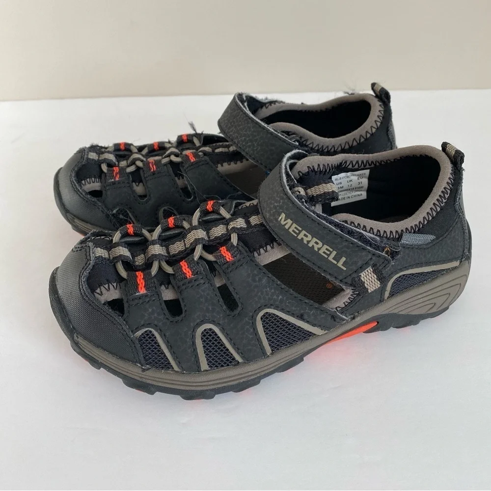 Merrell sturdy closed